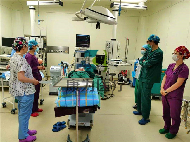 產(chǎn)科高級智能分娩模擬訓練系統(tǒng)